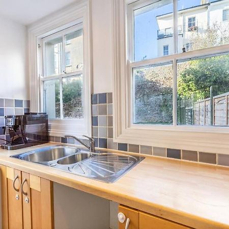 Апартаменты Victorian Flat Close To Station With Large Garden Брайтонн Экстерьер фото